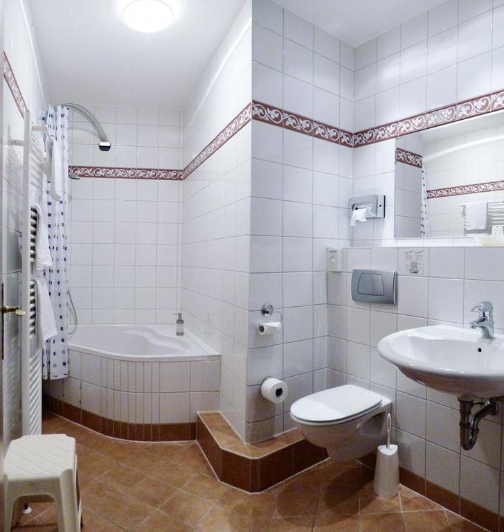 Hotel Am Schloss Darmstaedter Hof Bad Homburg vor der Hoehe Room photo